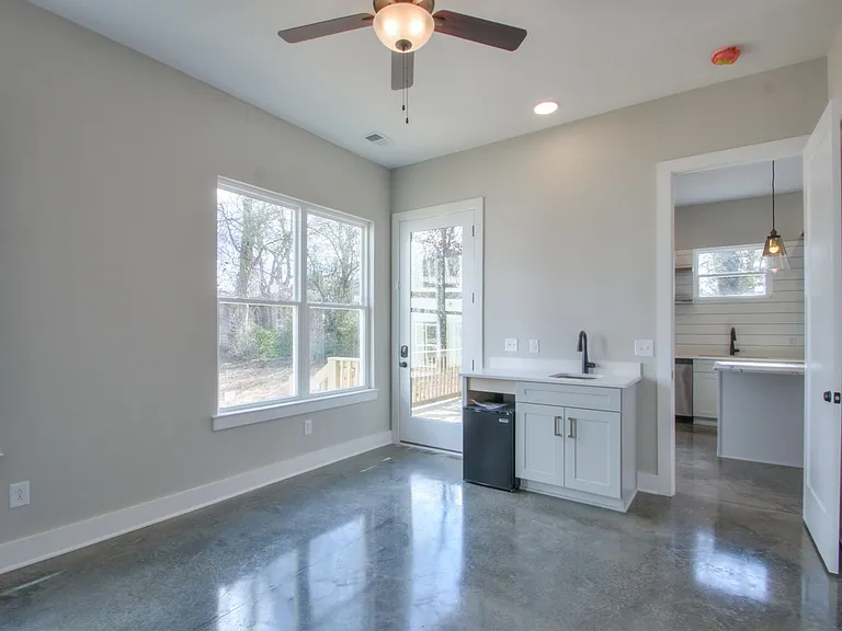 2810 Gear St — Photo 17