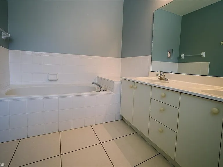 700 Luisa Ln #2 — Photo 25