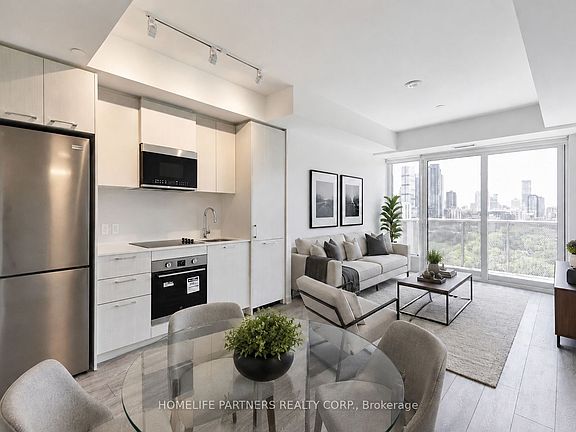2nd image of 10 Oak St #1107