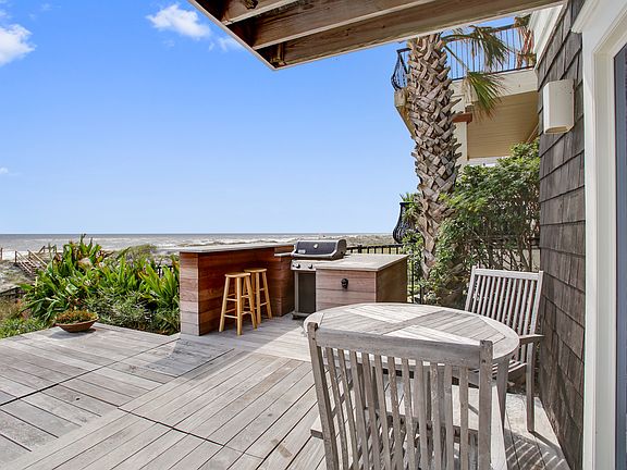 5th image of 1911 Beach Ave