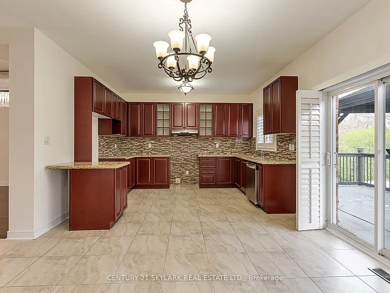 94 Bayhampton Dr #UPSTAIRS — Photo 13