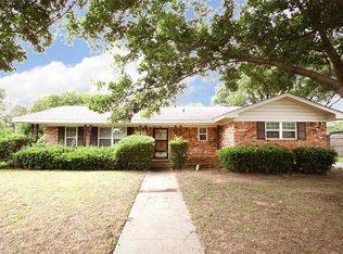 130 Old Mill Cir, Lewisville, TX 75057