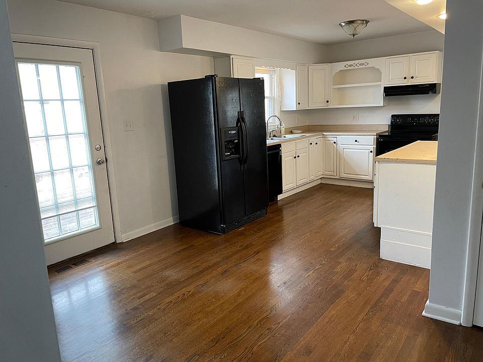 1st image of 685 Mount Vernon Dr
