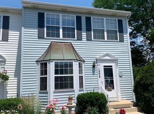 1554 Salem Ct #1554, Geneva, IL 60134