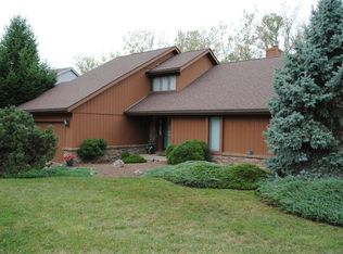 240 N Crest Dr, Port Clinton, OH 43452