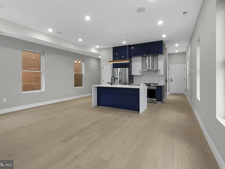 1343 Fitzwater St #302 — Photo 3