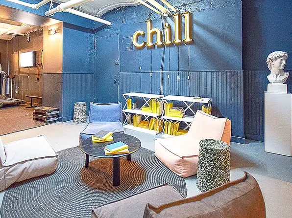 471 Central Park West image 10 of 13