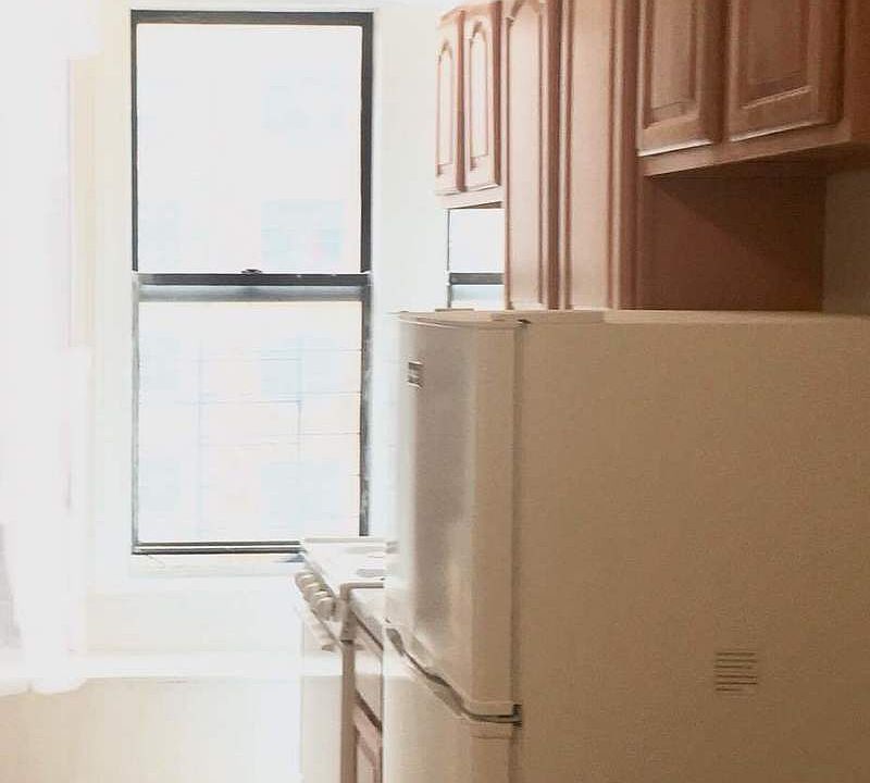2nd image of 2995 Botanical Sq APT 3N