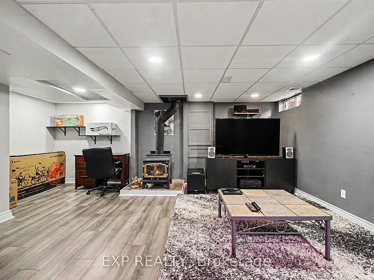 6461 Colony Sq — Photo 16