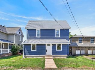 8 W Highland St, Avis, PA 17721