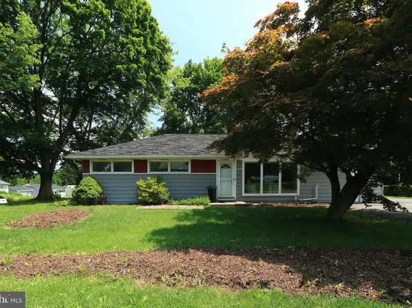 1473 Linn St, State College, PA 16803