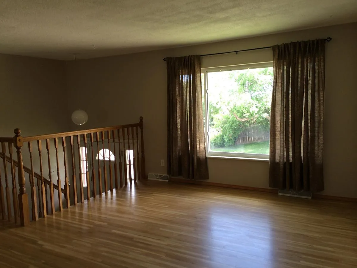3 bed, 1918 sqft, $2,995 — Photo 3