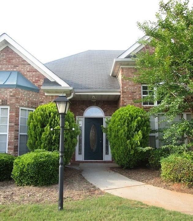2nd image of 429 Tea Rose Ln N