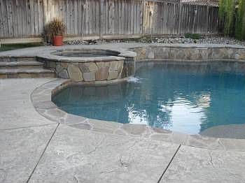 5th image of 1305 Darryl Dr