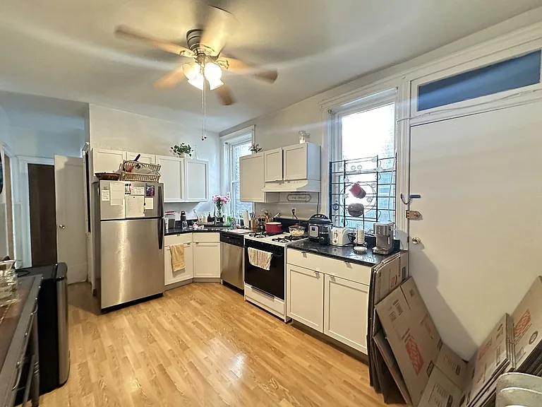 1150 W Waveland Ave #W3 — Photo 2