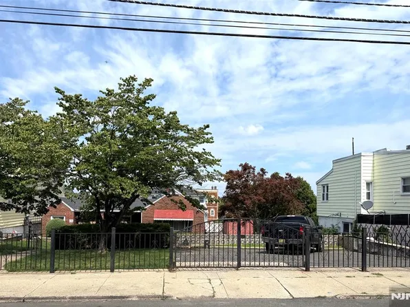 193 Mac Arthur Ave, Garfield, NJ 07026