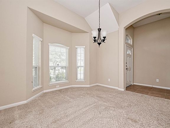 5th image of 10019 Taylor Springs Ln