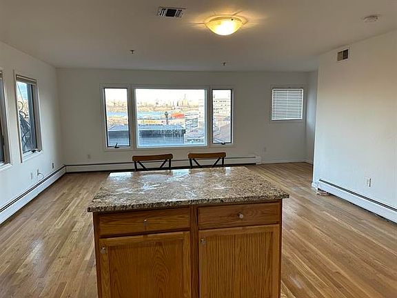 4th image of 8913 Riverside Pl #3