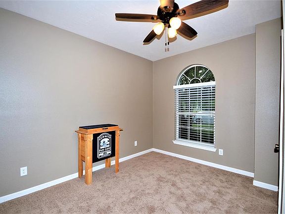 5th image of 4019 Cranberry Ct