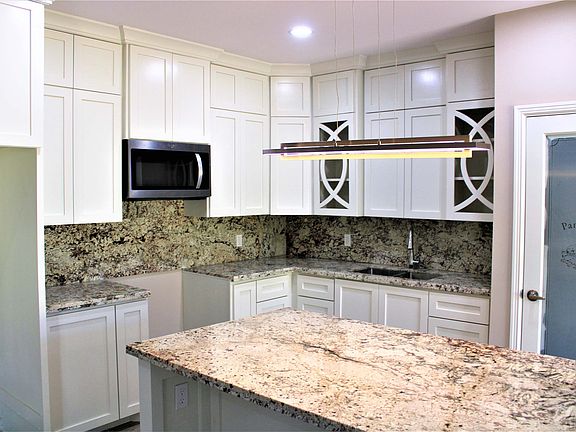 3rd image of 7431 Hana Dr