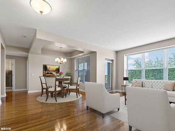 3rd image of 9350 Skokie Blvd Unit 610