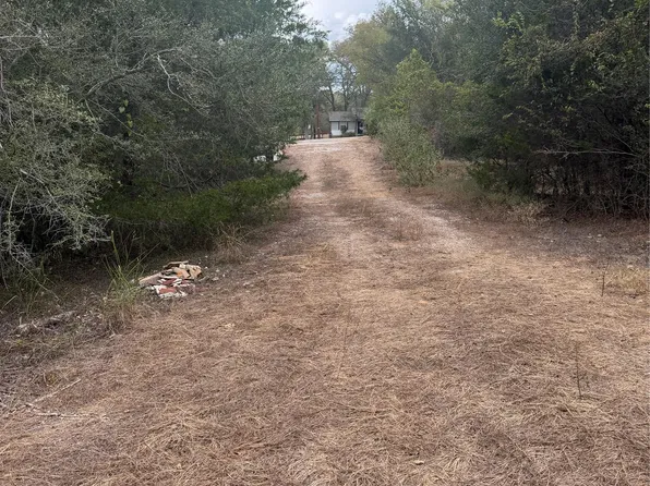 104-108 110 Makua Ct, Bastrop, TX 78602