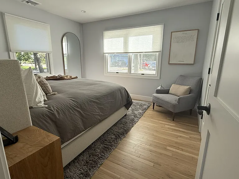 38 Foster Ave — Photo 17