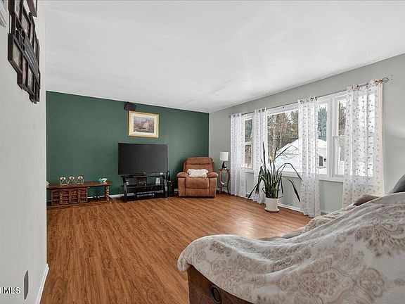 3rd image of 7893 Mariaville Road