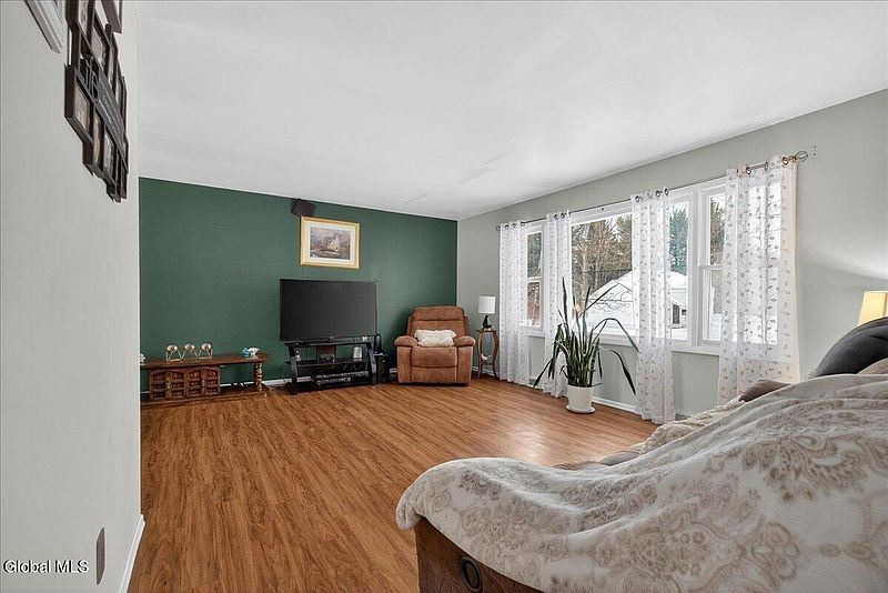 3rd image of 7893 Mariaville Road