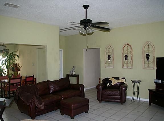 2nd image of 7166 Havenridge Ln