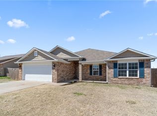 300 Woodland St, Lowell, AR 72745