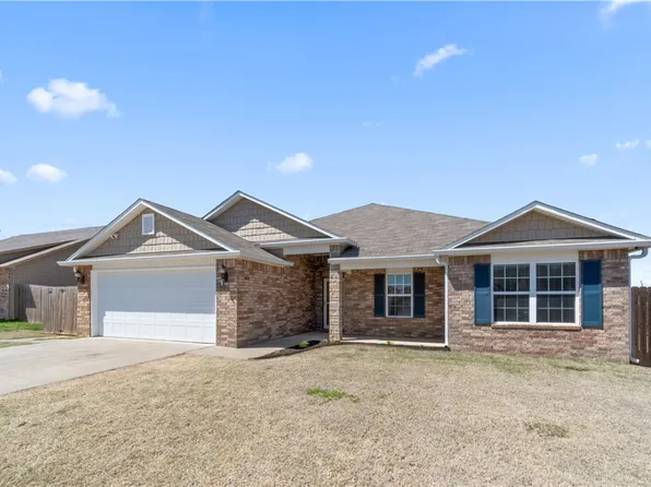 300 Woodland St, Lowell, AR 72745