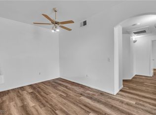 1300 S Arlington St APT 120, Sunrise Manor Town, NV 89104