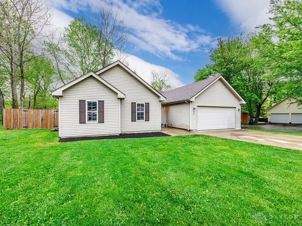 557 Lakengren Dr, Eaton, OH 45320