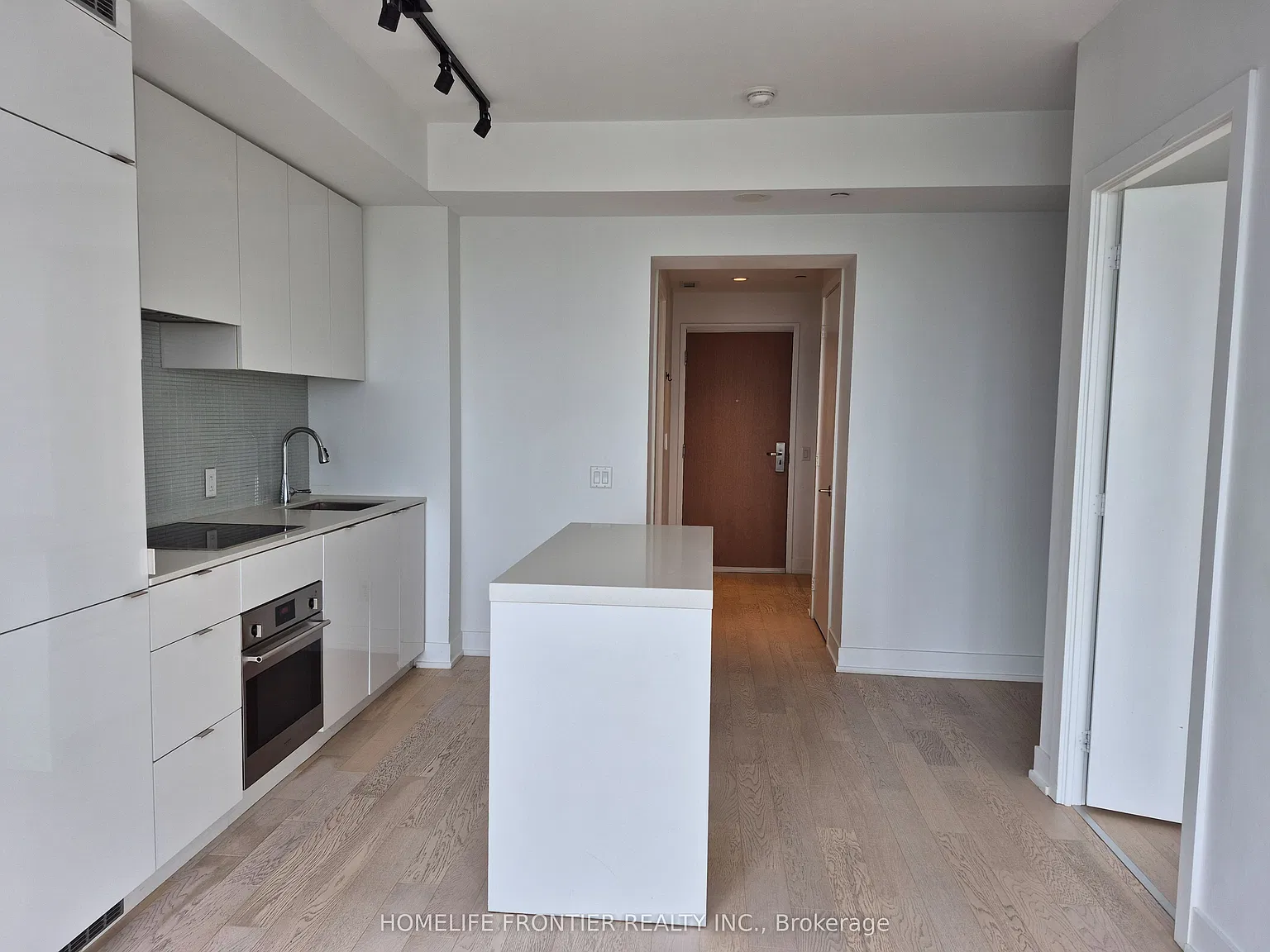 2 bed, $2,700 — Photo 3