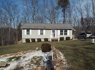 87 Oak Rd, Troutville, VA 24175