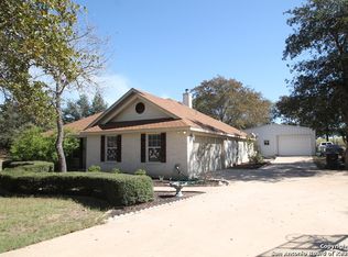 161 Shadow Woods, La Vernia, TX 78121