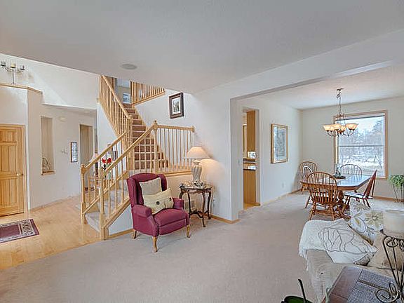 4th image of 486 Summerfield Dr