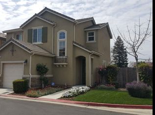 3266 Monterosa Ln, Clovis, CA 93619