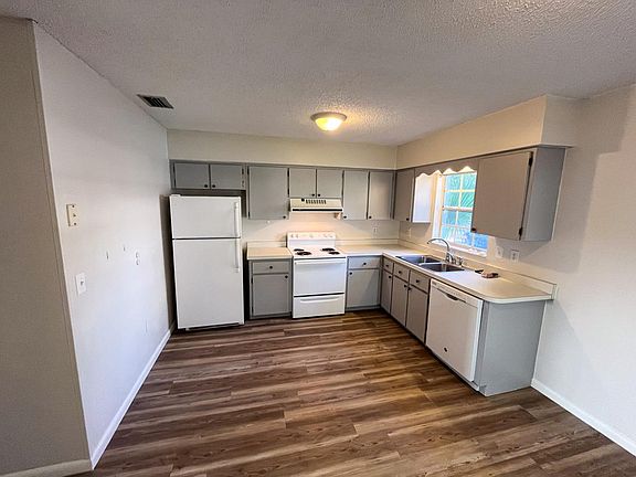 5th image of 1008 N Joanna Ave