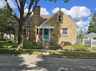 5828 West Hayes AVENUE, West Allis, WI 53219