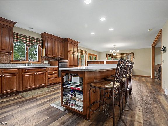 3rd image of 580 Terra Verde Ave