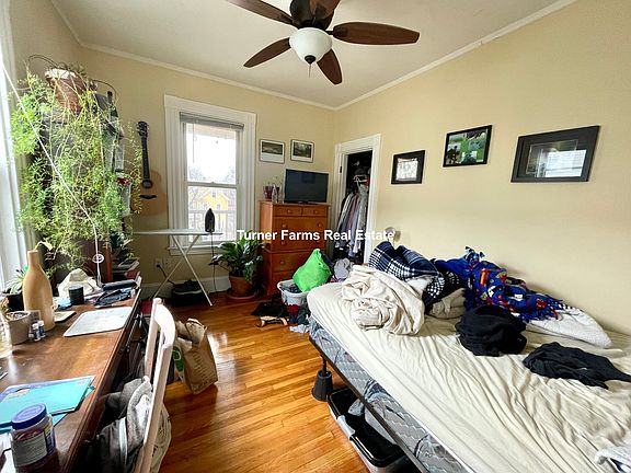 4th image of 176 Elm St #3A