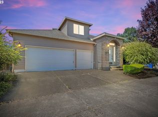1618 NE Blue Heron Dr, Portland, OR 97211