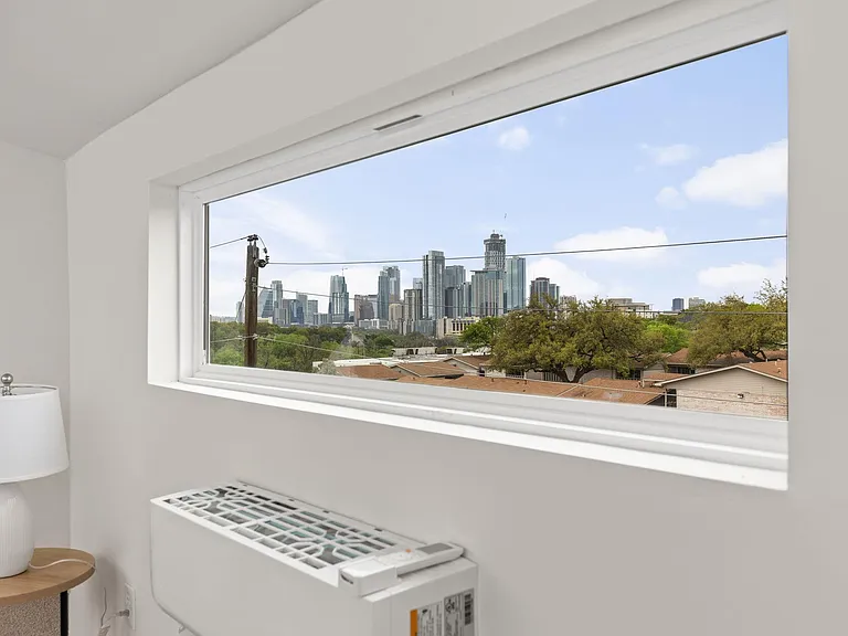 1402 Summit St #A — Photo 23