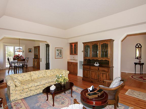 3rd image of 5677 Oak Knoll Ln