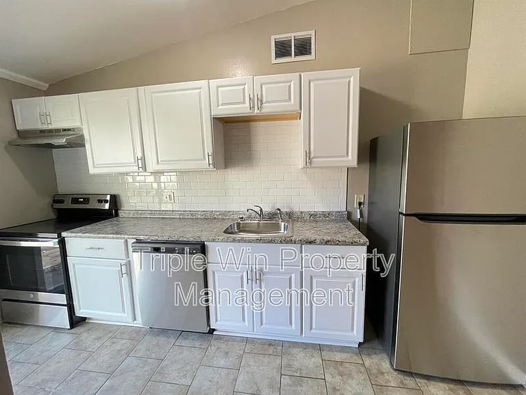 410 Ridge Dr — Photo 11