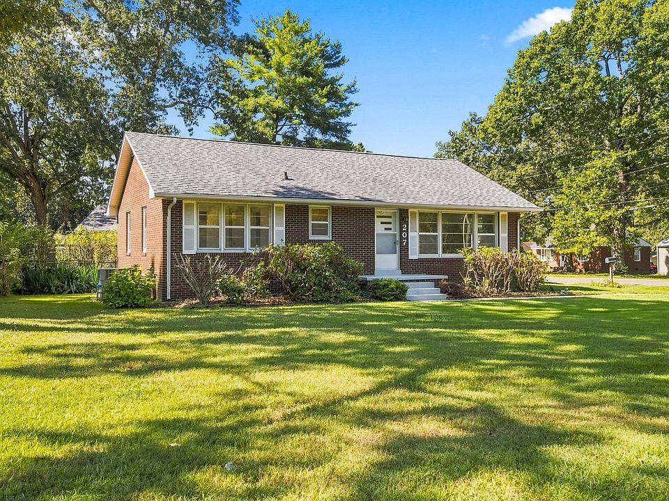 1st image of 207 Sunset Dr