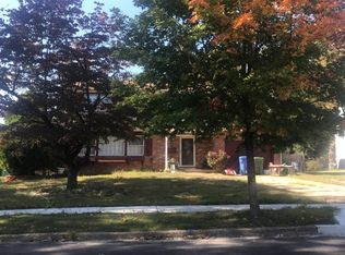 109 Ashbrook Rd, Cherry Hill, NJ 08034