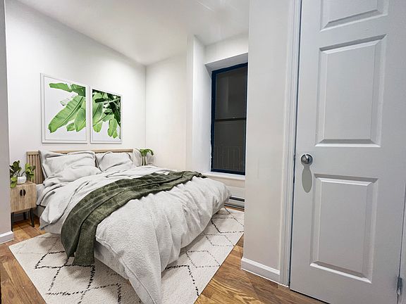 5th image of 320 Manhattan Ave APT 9